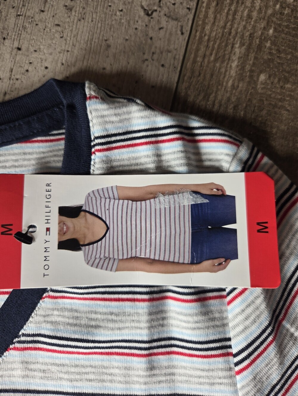 NWT Tommy Hilfiger Women's Striped V-Neck Tee T-Shirt Gray Blue Red White Medium - Picture 8 of 16